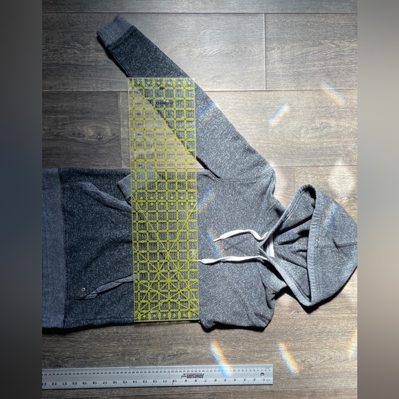 XS Twik Simon’s dark heather grey hoodie. Back to school. Cozy fall. Like new - Picture 7 of 8